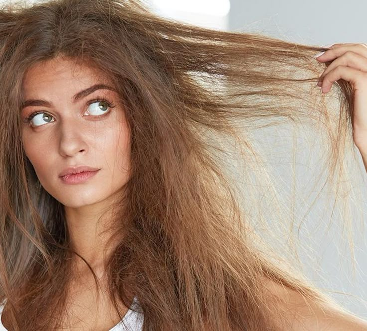 Frizzy Hair? Here’s How to Tame It Instantly
